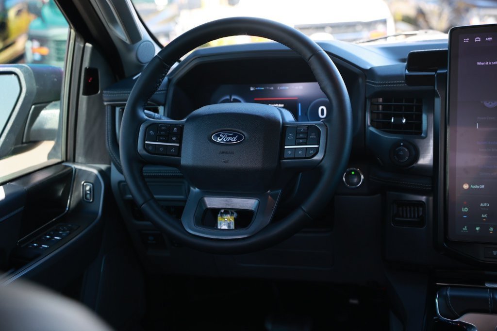 Used 2025 Ford F150 Lightning Flash AWD/4WD image 31
