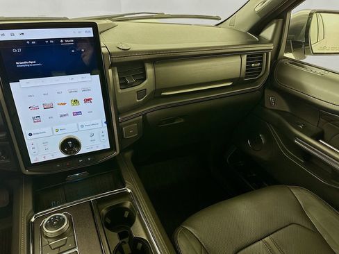 Used 2023 Ford Expedition Max Platinum image 28