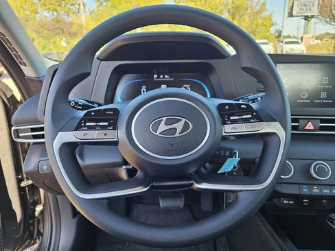 New 2026 Hyundai Elantra SE w/ Cargo Package image 19