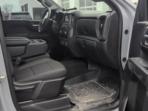 Used 2024 Chevrolet Silverado 1500 Custom image 10