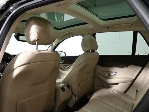 Certified 2022 Mercedes-Benz GLC 300 4MATIC image 33