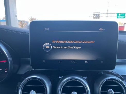 Used 2017 Mercedes-Benz GLC 300 4MATIC image 21