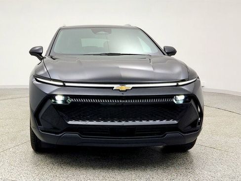 Used 2026 Chevrolet Equinox EV LT image 2