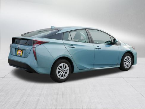 Used 2016 Toyota Prius Two image 7