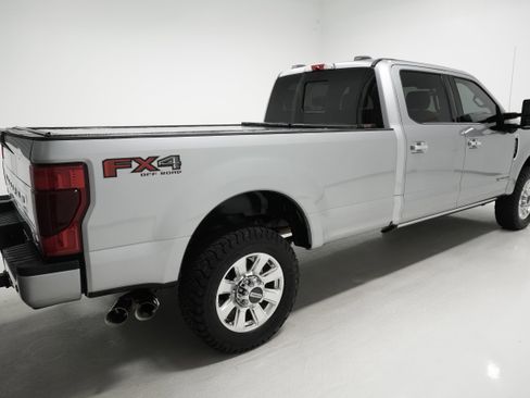 Used 2021 Ford F350 Platinum image 3