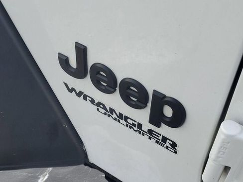 Used 2021 Jeep Wrangler Unlimited Sport image 9