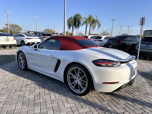 Used 2018 Porsche 718 Boxster S image 15