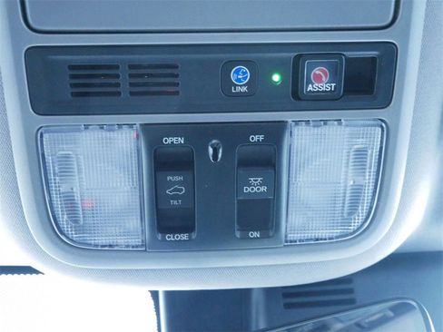 Used 2019 Honda Pilot Touring image 24