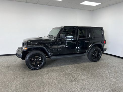 Used 2022 Jeep Wrangler Unlimited Sahara image 19