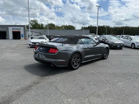 Used 2018 Ford Mustang Premium image 5