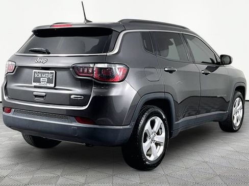 Used 2019 Jeep Compass Latitude FWD image 5