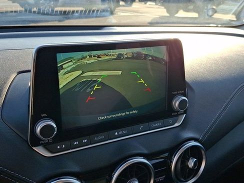 Used 2024 Nissan Sentra SV image 17