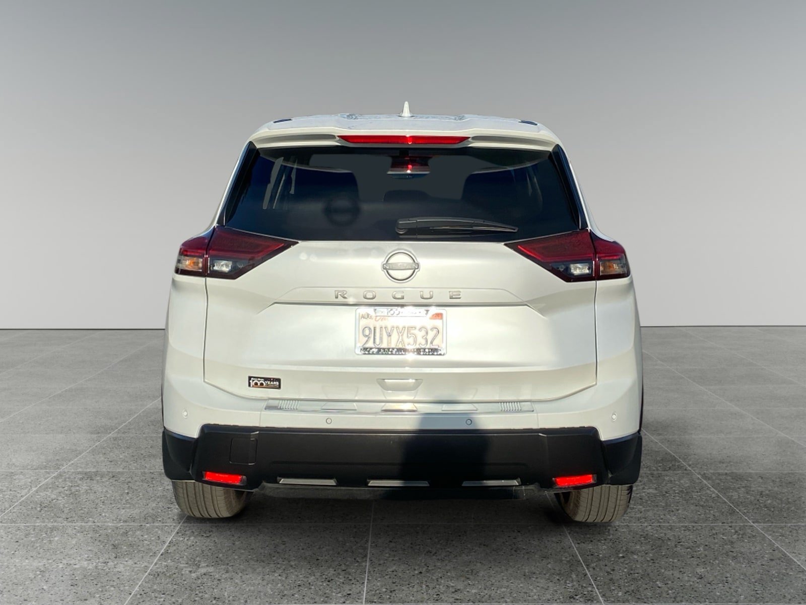 Used 2025 Nissan Rogue SV FWD image 4