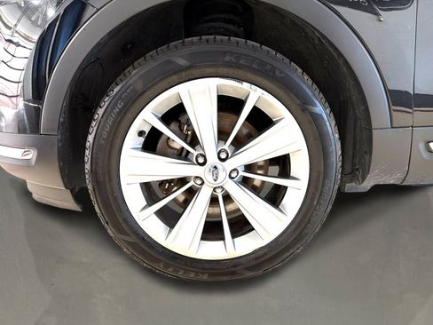 Used 2018 Ford Explorer Limited AWD/4WD image 9