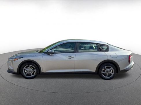 Used 2025 Kia K4 FWD image 9