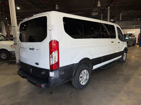 Used 2015 Ford Transit 350 XLT RWD image 7