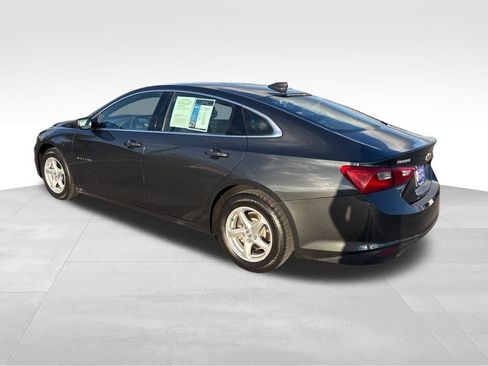 Used 2017 Chevrolet Malibu LS image 4