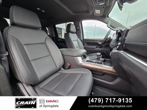 Used 2024 Chevrolet Silverado 1500 LT Trail Boss w/ Convenience Package II AWD/4WD image 30