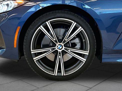 Used 2023 BMW 330i Sedan w/ Premium Package RWD image 10