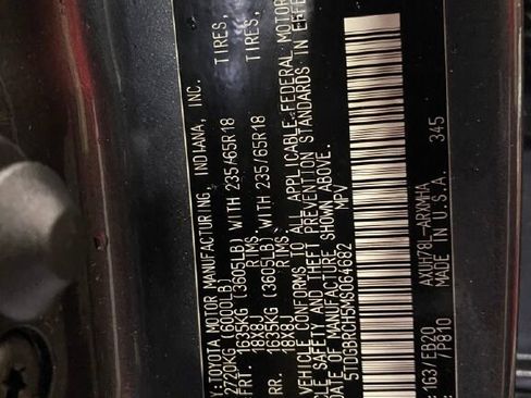 Used 2021 Toyota Highlander XLE image 35