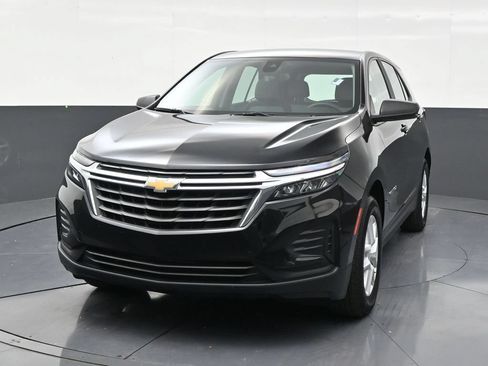 Used 2024 Chevrolet Equinox LS w/ Driver Confidence II Package FWD image 8