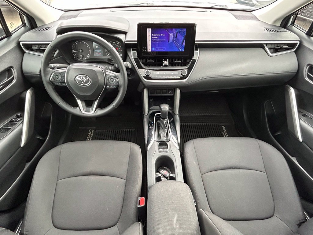 Used 2024 Toyota Corolla Cross LE w/ Moonroof Package FWD image 10