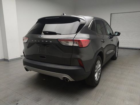 Used 2020 Ford Escape SE image 9