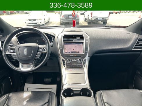 Used 2020 Lincoln Nautilus Reserve image 12