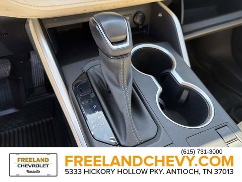 Used 2023 Toyota Highlander XLE FWD image 35