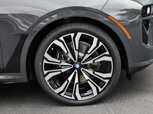 New 2027 BMW X7 xDrive40i w/ Executive Package AWD/4WD image 5