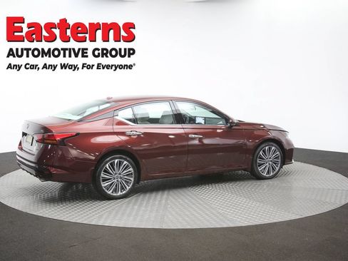 Used 2024 Nissan Altima 2.5 SL AWD/4WD image 46