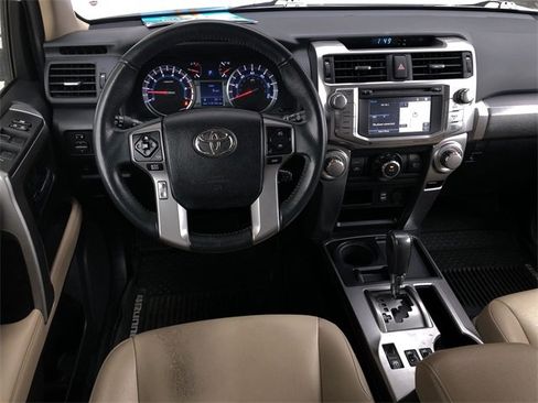 Used 2016 Toyota 4Runner SR5 Premium image 13