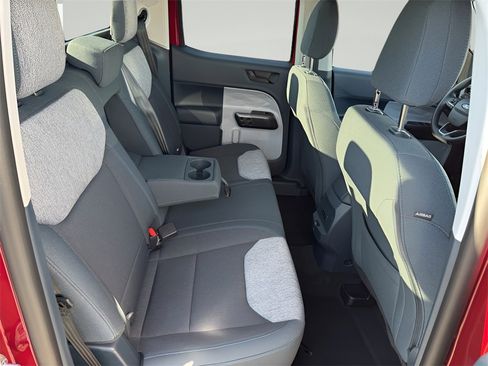 New 2025 Ford Maverick XLT image 30