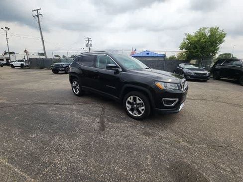 Used 2019 Jeep Compass Limited AWD/4WD image 8