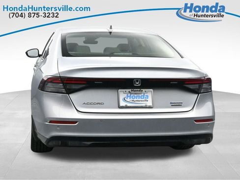 Used 2025 Honda Accord Touring image 7