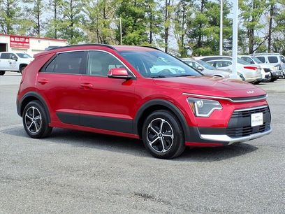 Used 2025 Kia Niro EX