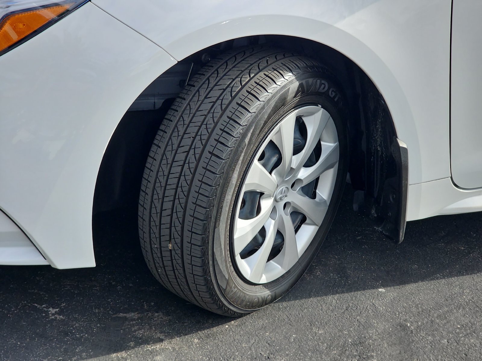 Used 2026 Toyota Corolla LE FWD image 33