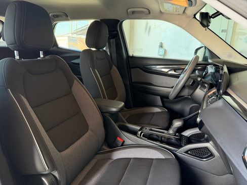 Used 2025 Chevrolet TrailBlazer LT image 34