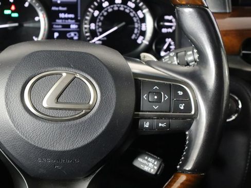 Used 2016 Lexus LX 570 4WD w/ Luxury Package image 10
