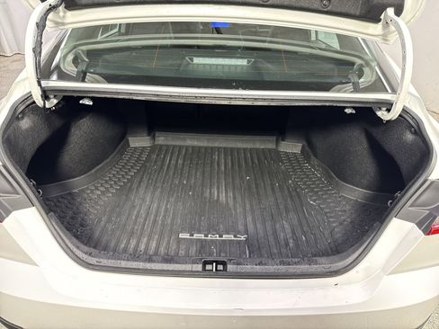 Used 2025 Toyota Camry LE image 29