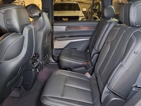 New 2026 Cadillac Vistiq Sport AWD/4WD image 12