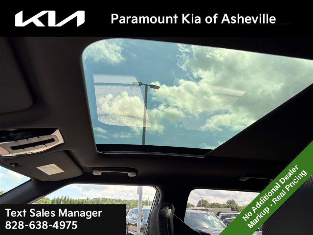 New 2027 Kia Seltos X-Line S w/ X-Line S Premium Package AWD/4WD image 13