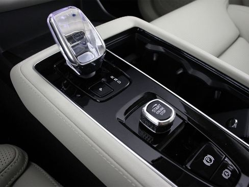 New 2026 Volvo XC90 T8 Ultra w/ Protection Package Premier image 7