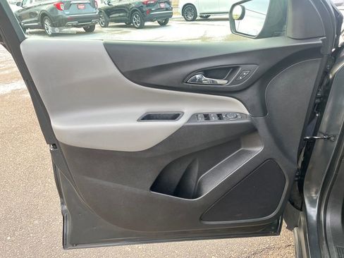 Used 2019 Chevrolet Equinox LT image 13