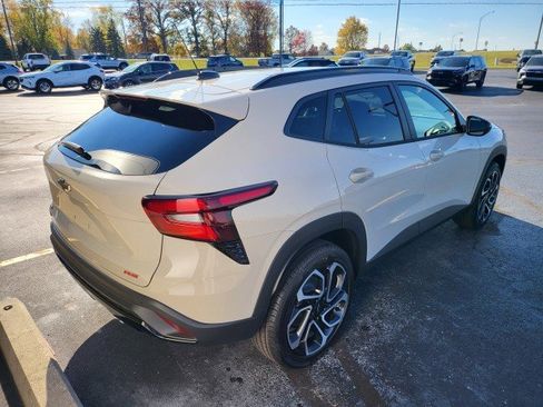 New 2026 Chevrolet Trax RS w/ Driver Confidence Package image 11