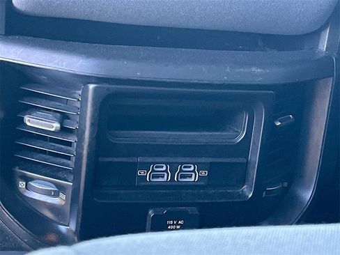 Used 2021 RAM 1500 Big Horn image 25