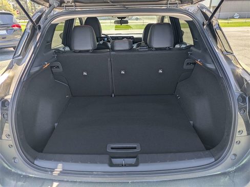 Used 2025 Nissan Kicks SR image 13