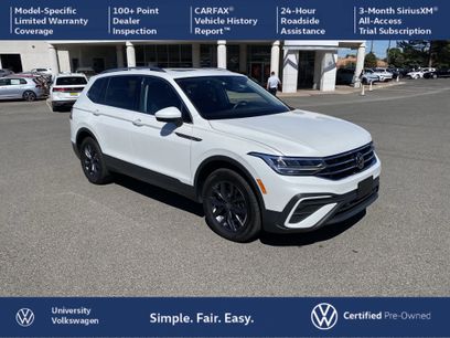 Used 2023 Volkswagen Tiguan SE w/ Panoramic Sunroof Package