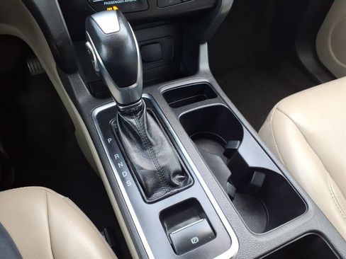 Used 2019 Ford Escape SEL image 25