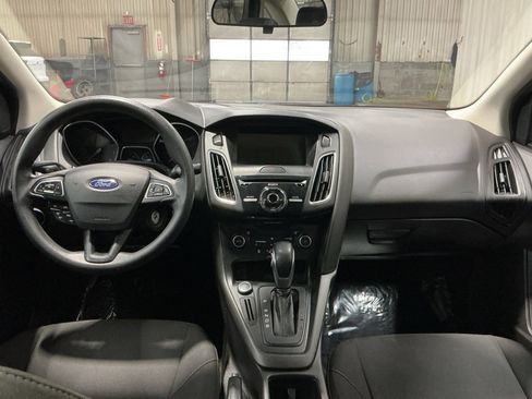 Used 2017 Ford Focus SEL image 22
